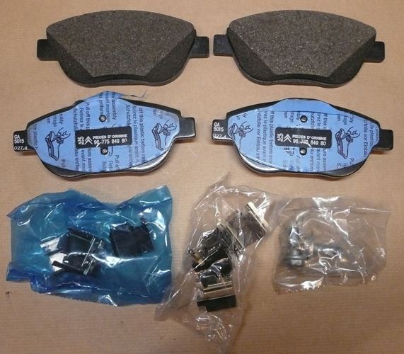Klocki hamulcowe Citroen C3 DS3 Peugeot 2008 przód