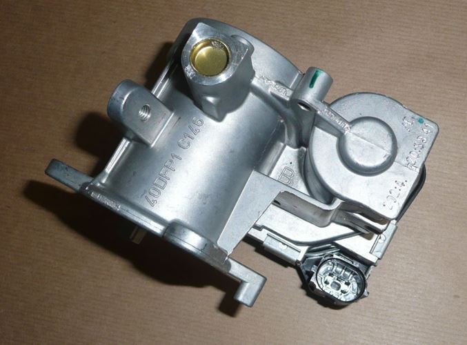 Przepustnica Citroen Nemo 1.3 Hdi 10>