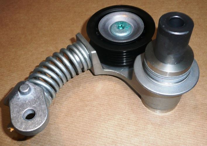 Napinacz alternatora Citroen C5 III C6 Peugeot 407 2.7 Hdi