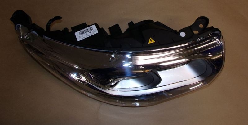 Reflektor Citroen C4 II prawy