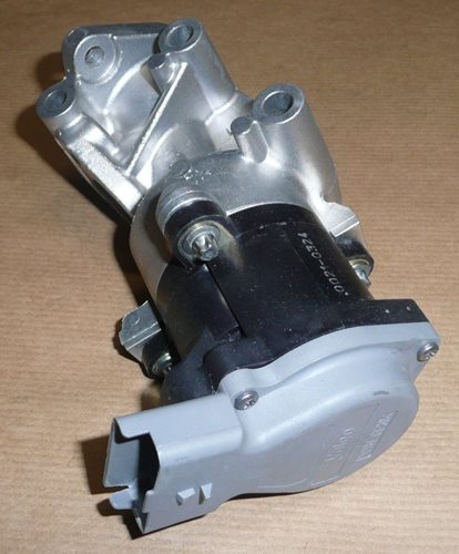 Zawór EGR Citroen C5 III C6 Peugeot 407 607 2.7 HDi