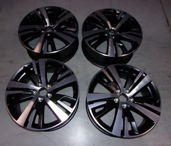 Felgi aluminiowe komplet Peugeot 3008 5008 18 cali