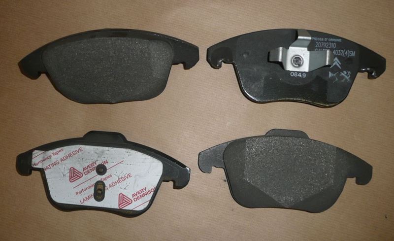 Klocki hamulcowe Citroen C4 Peugeot 207 208 307 przód 03>