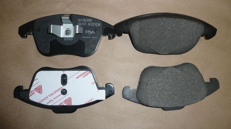 Klocki hamulcowe Citroen C4 Peugeot 207 208 307 przód 03>
