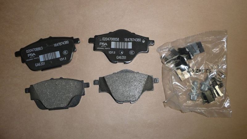 Klocki hamulcowe Citroen C4 Picasso II Peugeot 308 tył