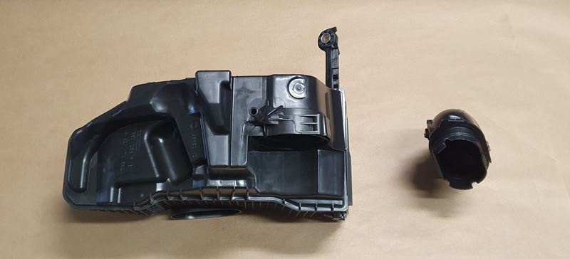 Obudowa filtra powietrza Renault Clio IV 1.5 Dci 13>