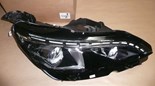 Reflektor Peugeot 5008 II prawy