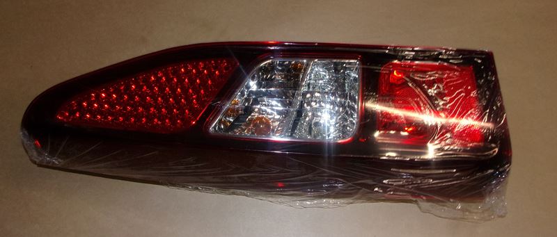 Lampa tylna Peugeot Partner II lewa