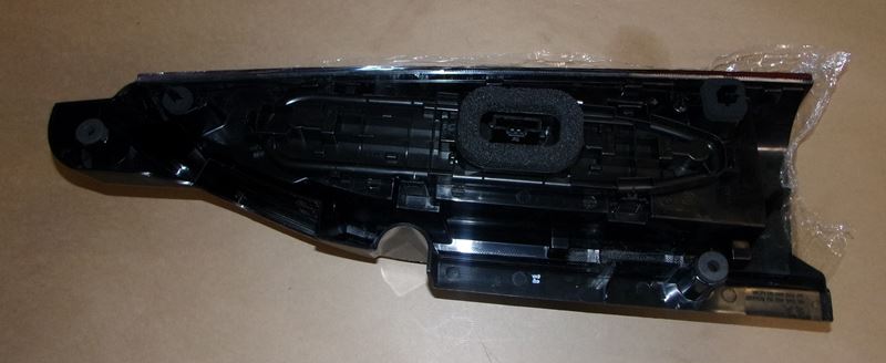 Lampa tylna Peugeot Partner II lewa