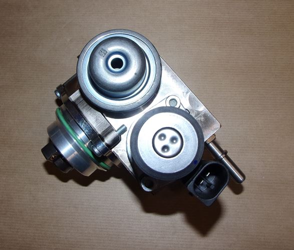 Pompa wtryskowa paliwa Citroen DS4 Peugeot 208 1.6 Thp