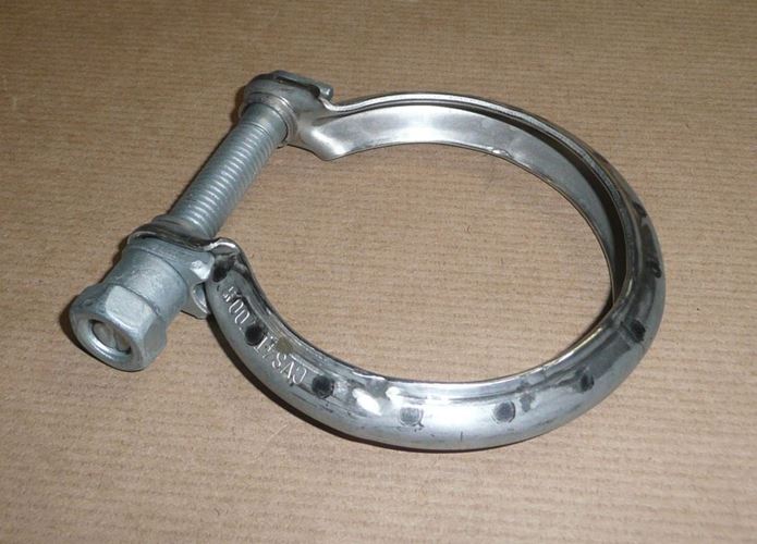Obejma przewodu kolektora wydechowego Citroen C5 Peugeot 206