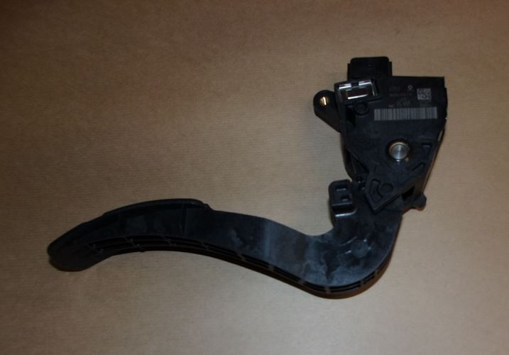 Potencjometr pedału gazu Renault Megane IV
