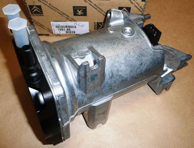 Obudowa filtra paliwa Citroen C5 C6 2.7 Hdi