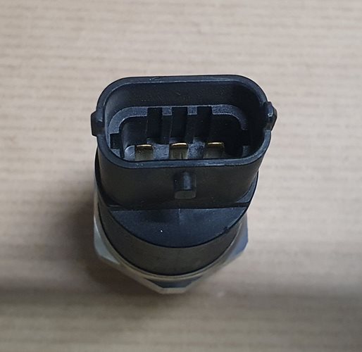 Czujnik Ciśnienia Paliwa Oryginał PSA Boxer 2.8