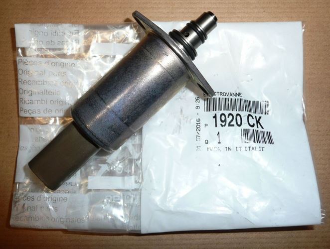 Elektrozawór ciśnienia wtrysku Citroen C5 Peugeot 406
