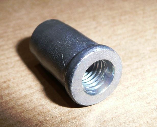 Nakrętka listwy wtrysku Peugeot Citroen 1.6 Hdi