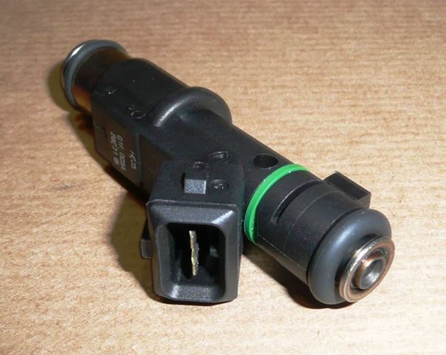 Wtryskiwacz Citroen C5 II Peugeot 406 407 1.8 16V