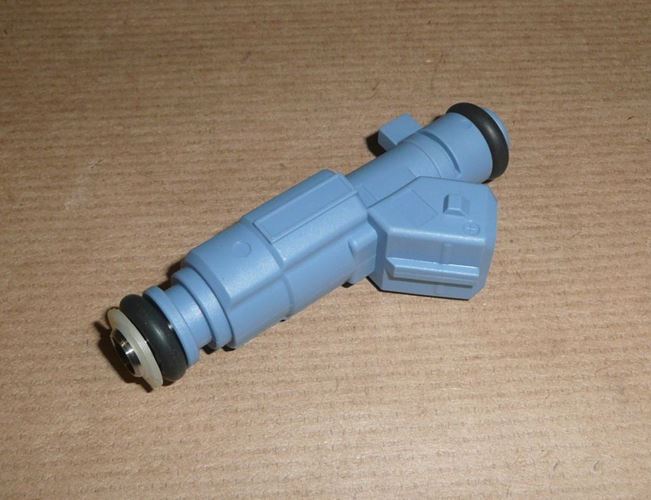 Wtryskiwacz Citroen C4 Peugeot 307 2.0 16V