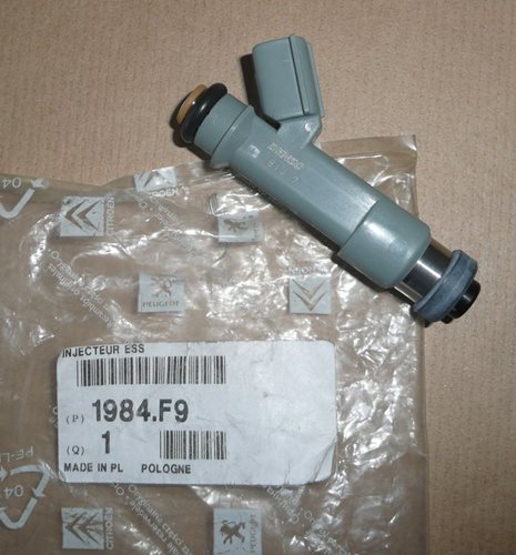 Wtryskiwacz Citroen C1 Peugeot 107 1.0