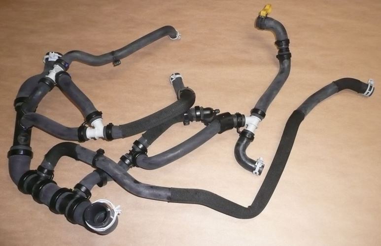 Przewód chłodnicy Renault Master III 2.3 Dci