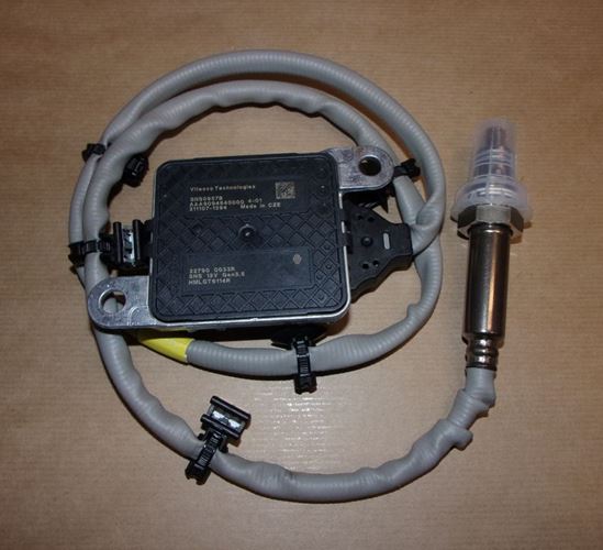 Sonda czujnik tlenku azotu NOx Renault Trafic III 2.0 Dci