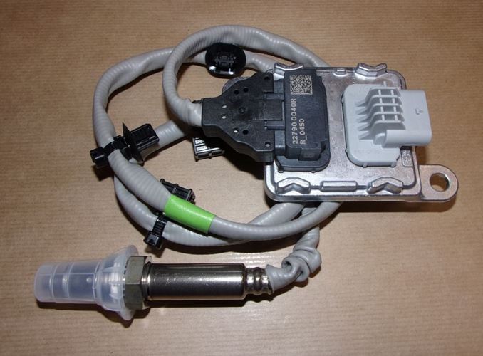 Sonda czujnik tlenku azotu NOx Renault Trafic III 2.0 Dci