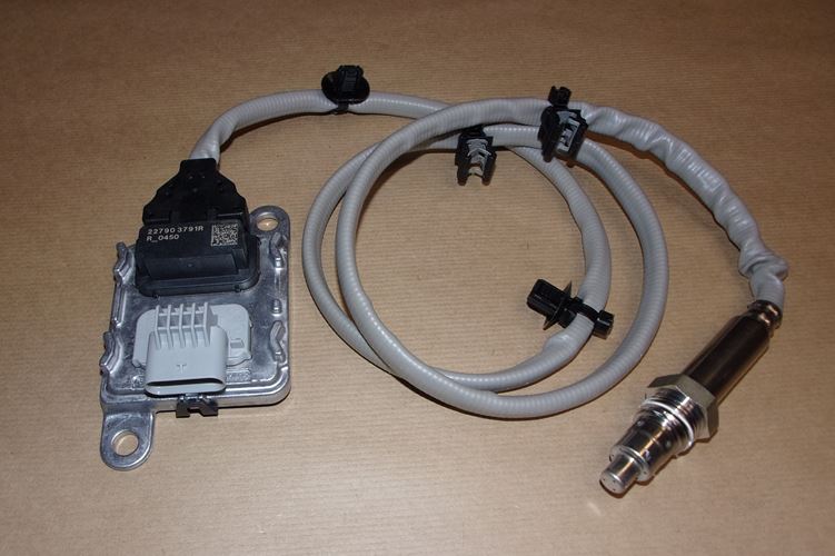 Sonda czujnik tlenku azotu NOX Renault Trafic III 2.0 Dci