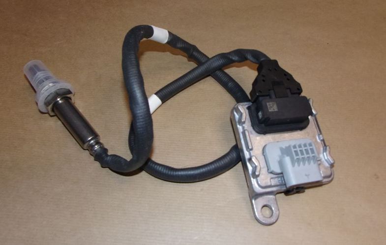 Sonda czujnik tlenku azotu NOX Renault Trafic III 2.0 Dci