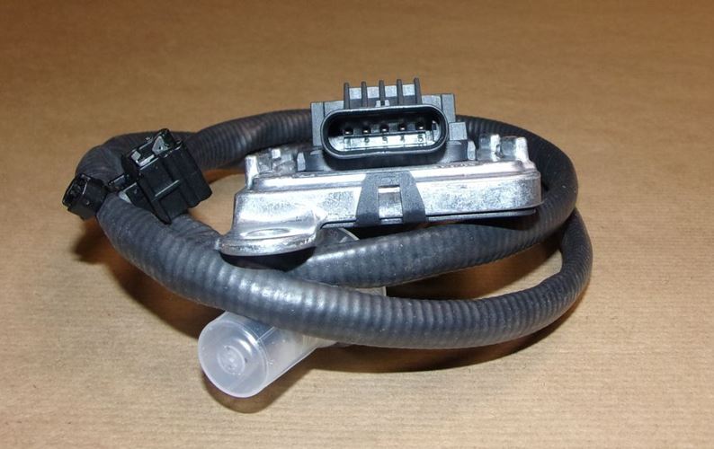 Sonda czujnik tlenku azotu NOX Renault Trafic III 2.0 Dci