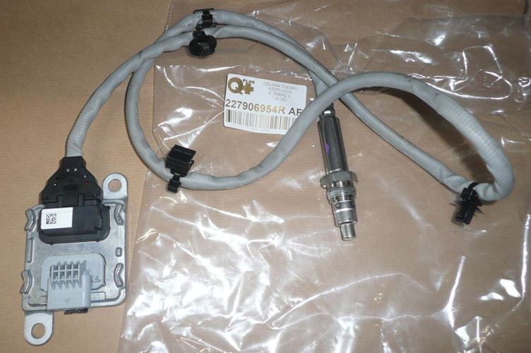 Sonda czujnik tlenku azotu NOX Renault Trafic III 2.0 Dci