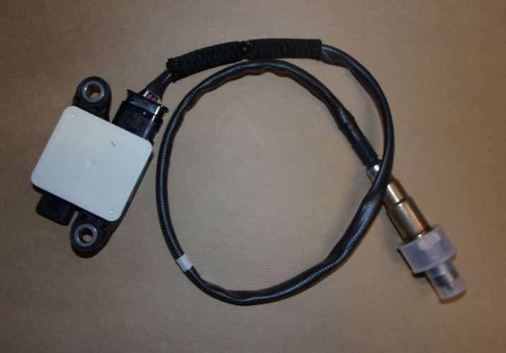 Sonda czujnik tlenku azotu NOX Renault Trafic III 2.0 Dci