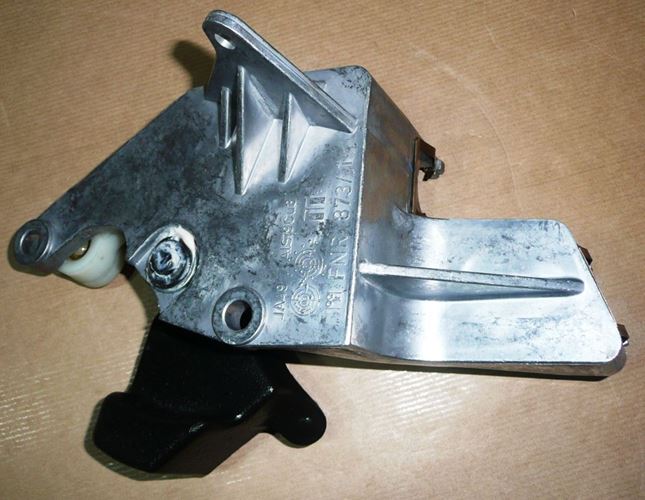 Wspornik linek zmiany biegów Citroen C4 Peugeot 307 1.6 16V