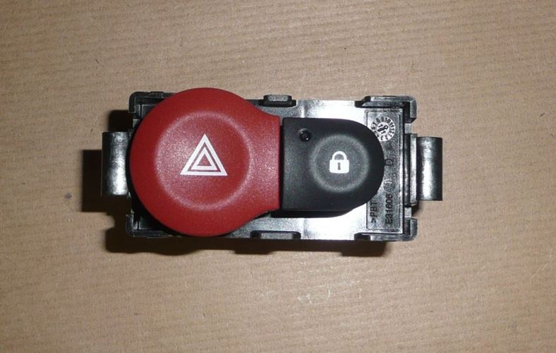 Włącznik świateł awaryjnych Renault Clio III Modus