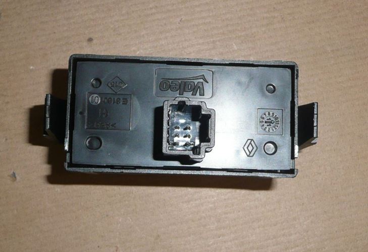 Włącznik świateł awaryjnych Renault Clio III Modus