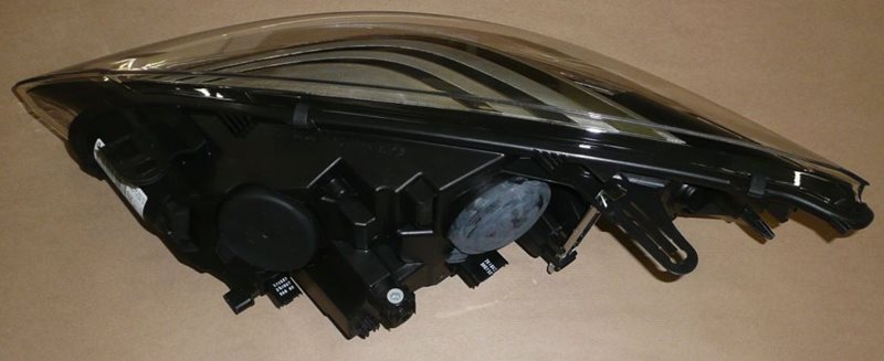 Reflektor Renault Megane III prawy