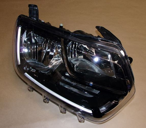 Reflektor Dacia Duster II prawy