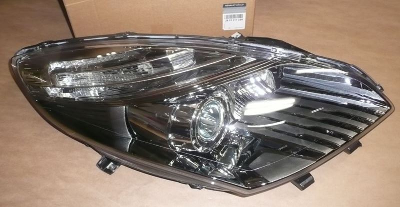 Reflektor Renault Scenic III prawy