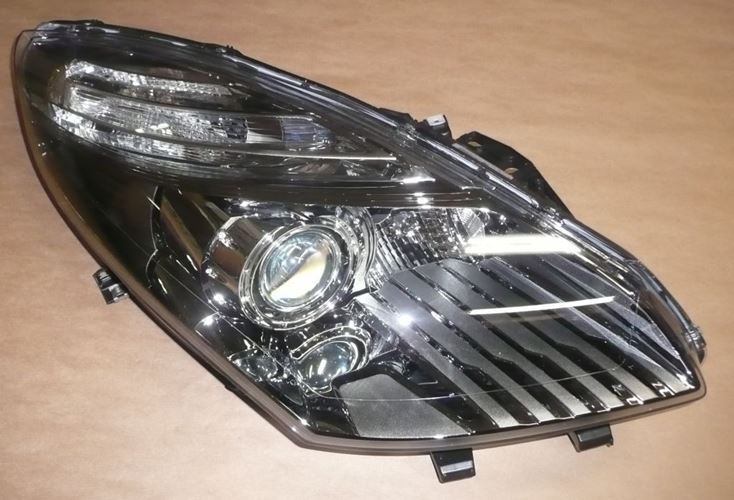 Reflektor Renault Scenic III prawy
