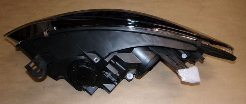 Reflektor Renault Fluence prawy