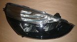 Reflektor Renault Clio IV prawy