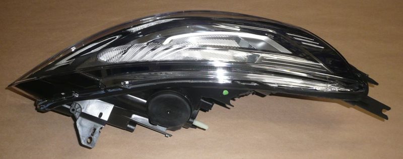 Reflektor Renault Clio IV prawy