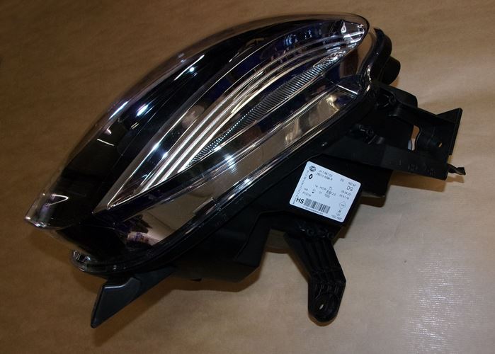 Reflektor Renault Twingo II prawy