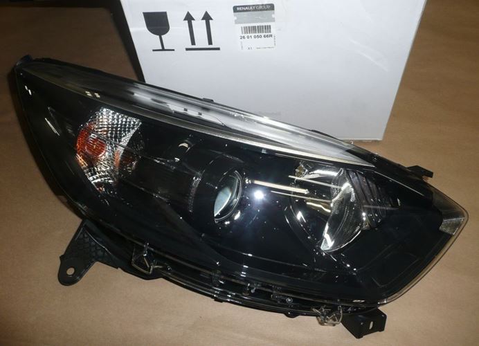Reflektor Renault Captur prawy
