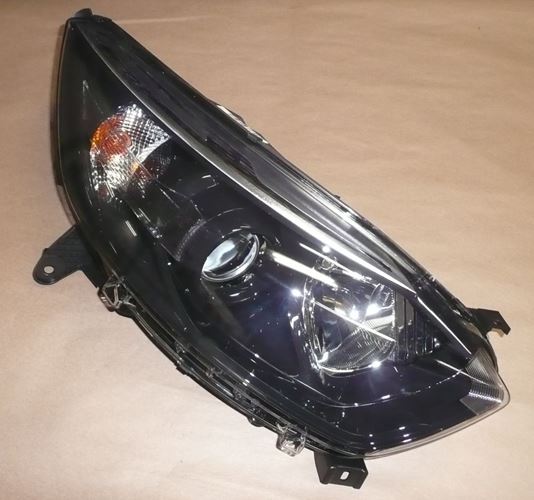 Reflektor Renault Captur prawy