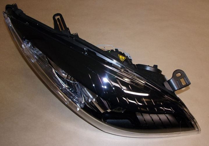 Reflektor Renault Megane III prawy Xenon czarny