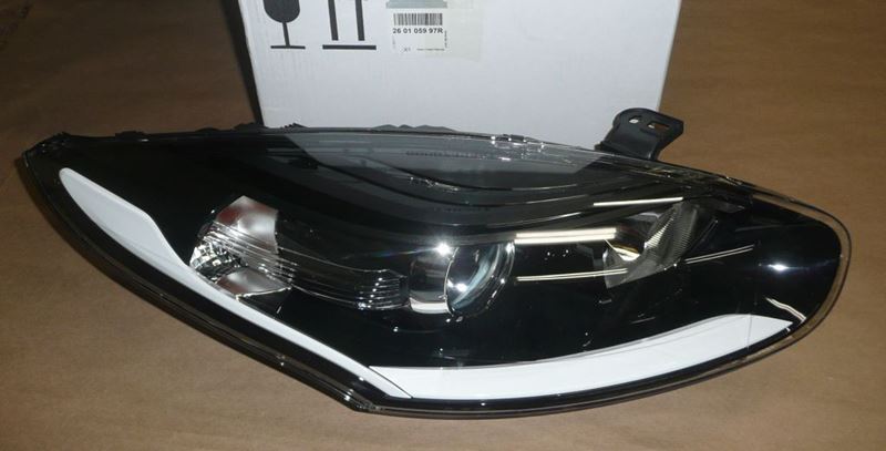 Reflektor Renault Megane III prawy
