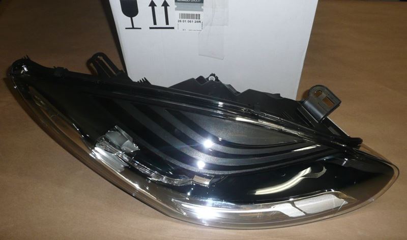 Reflektor Renault Megane III prawy