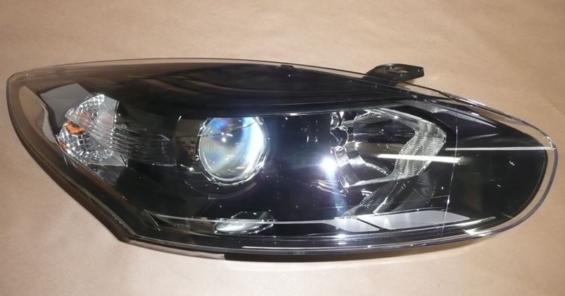 Reflektor Renault Megane III prawy