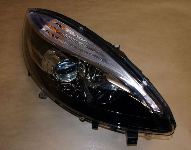 Reflektor Renault Scenic III 12-16 prawy