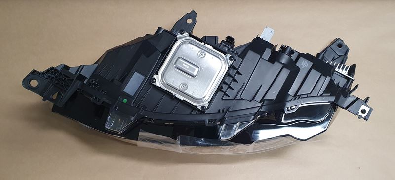 REFLEKTOR LED R TALISMAN LIFT PRAWY